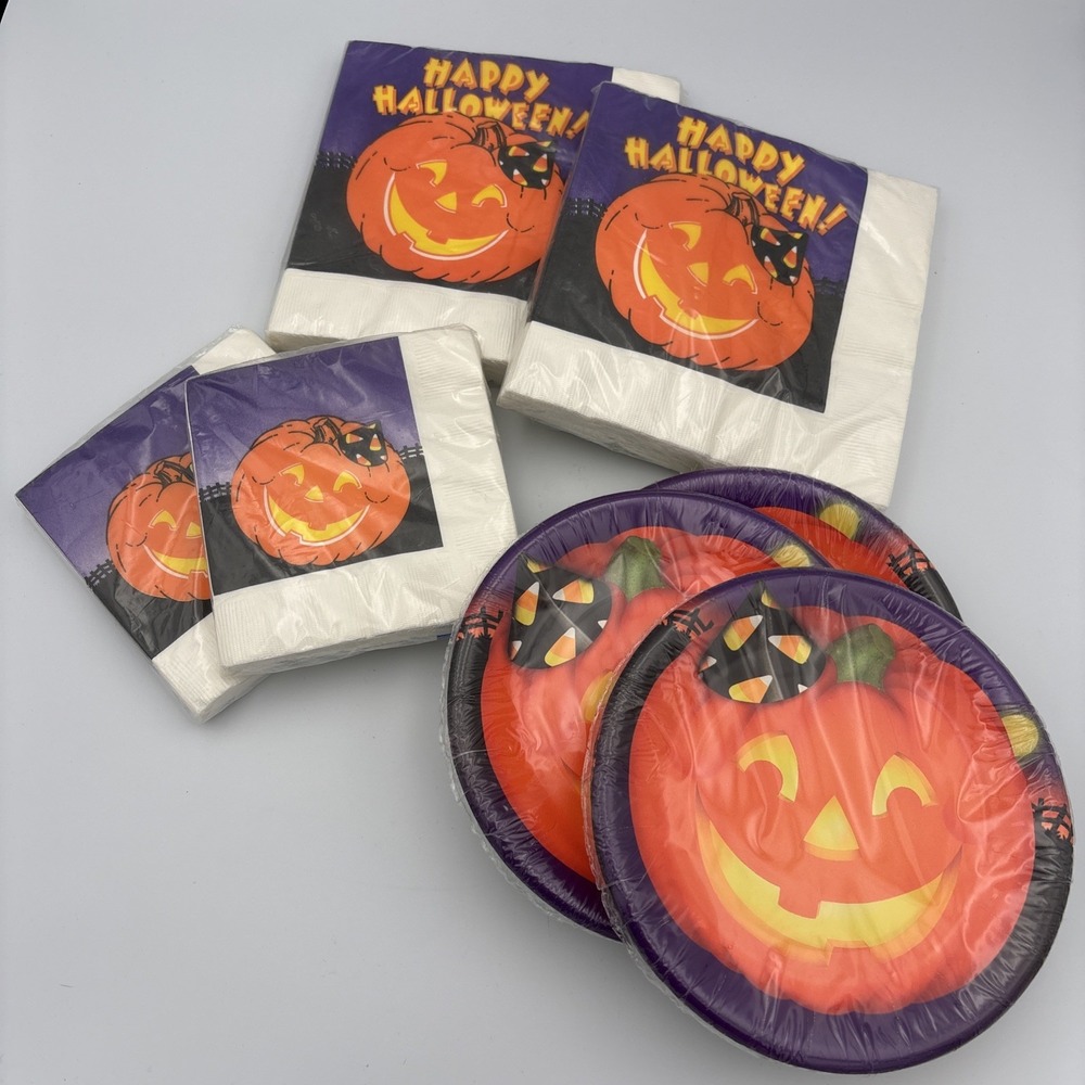 Lot Of Vintage New Old Stock Hallmark Halloween Pumpkin Plates & Napkins